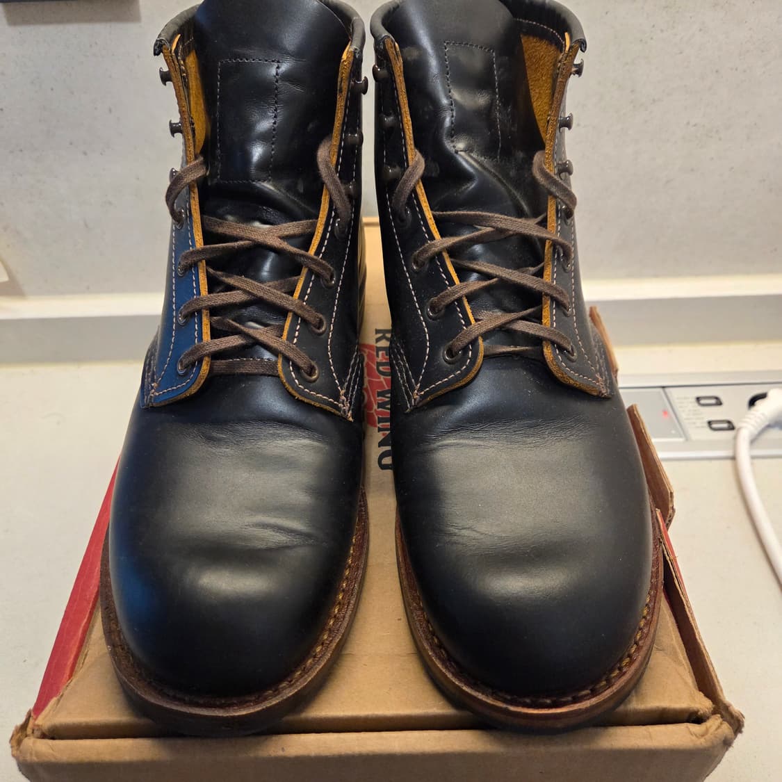 레드윙 9060 10D 상품이미지1