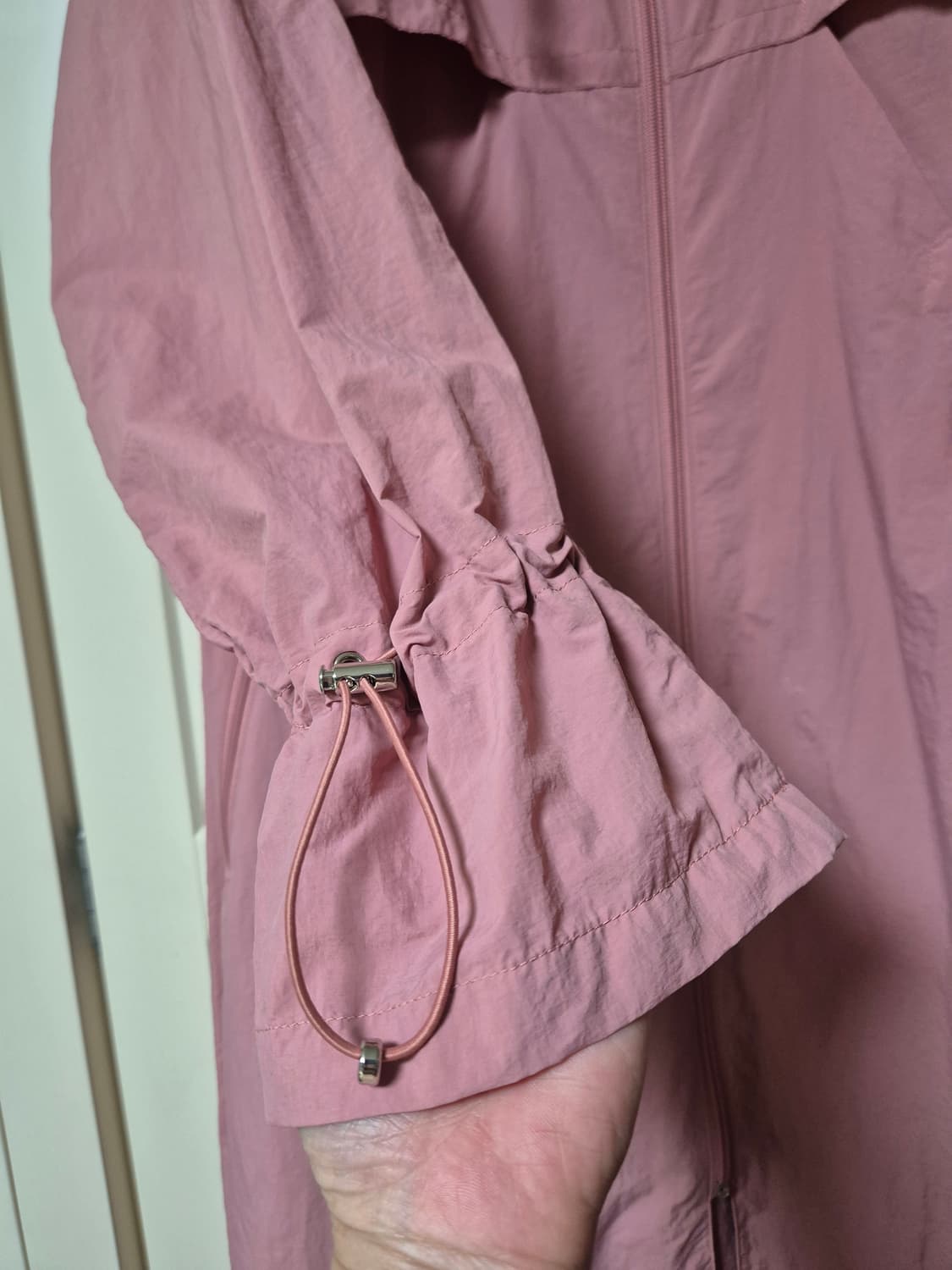 비지트인뉴욕 후드 바람막이 코트 상품이미지6