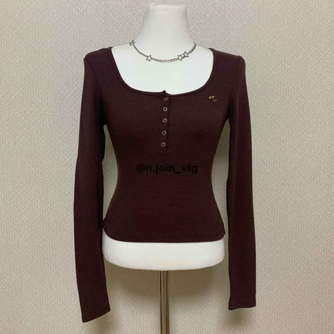 아베크롬비 헨리넥 브라운 크롭 롱슬리브 상품이미지2