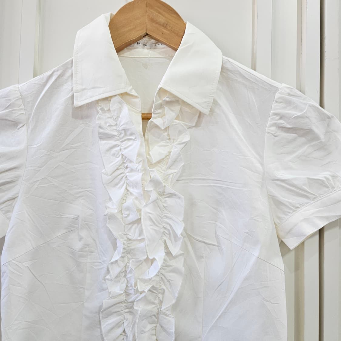 화이트 프릴 반팔 블라우스 상품이미지2