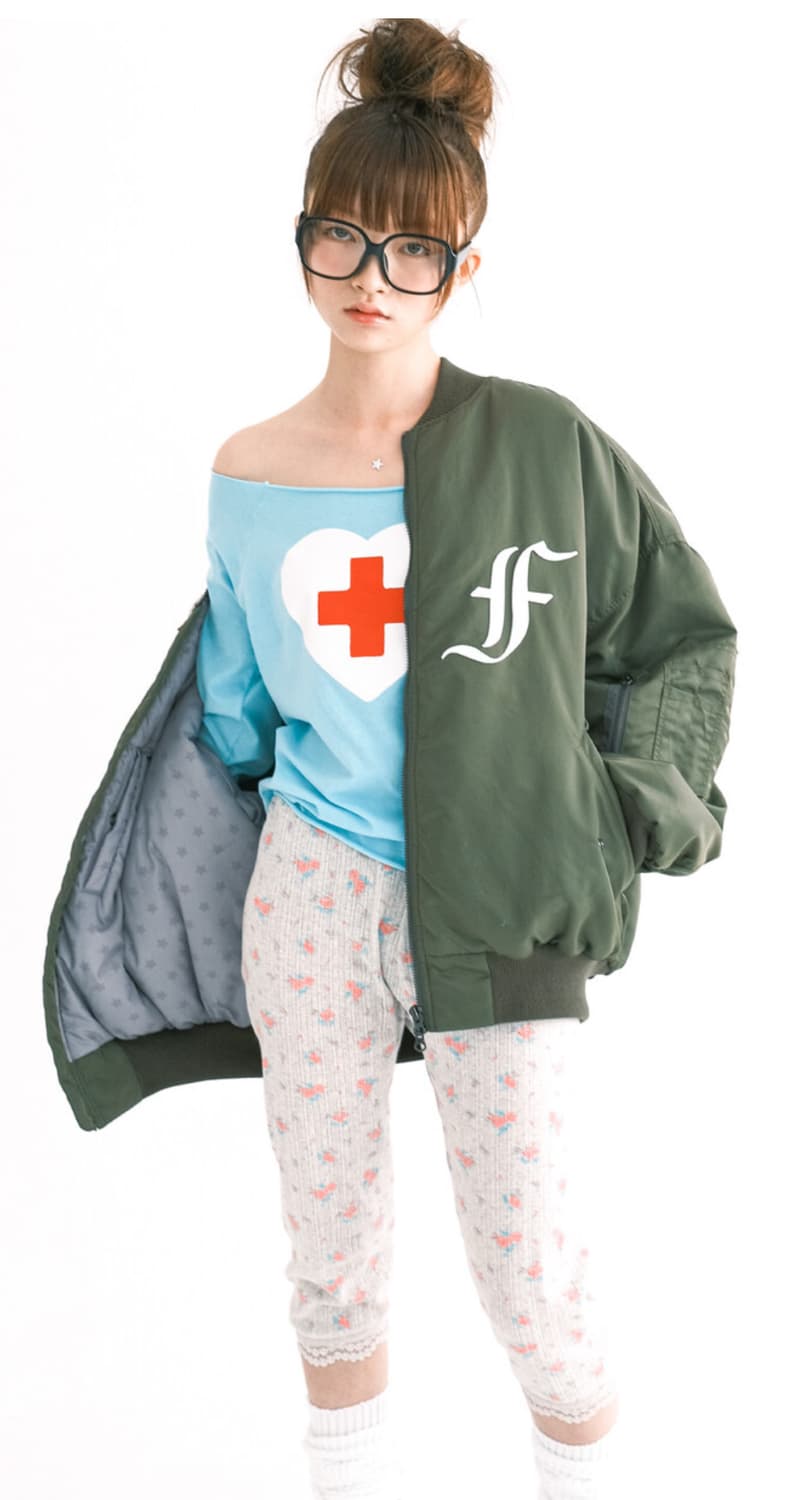 샵페어리 봄버 카키 구매합니다 상품이미지1