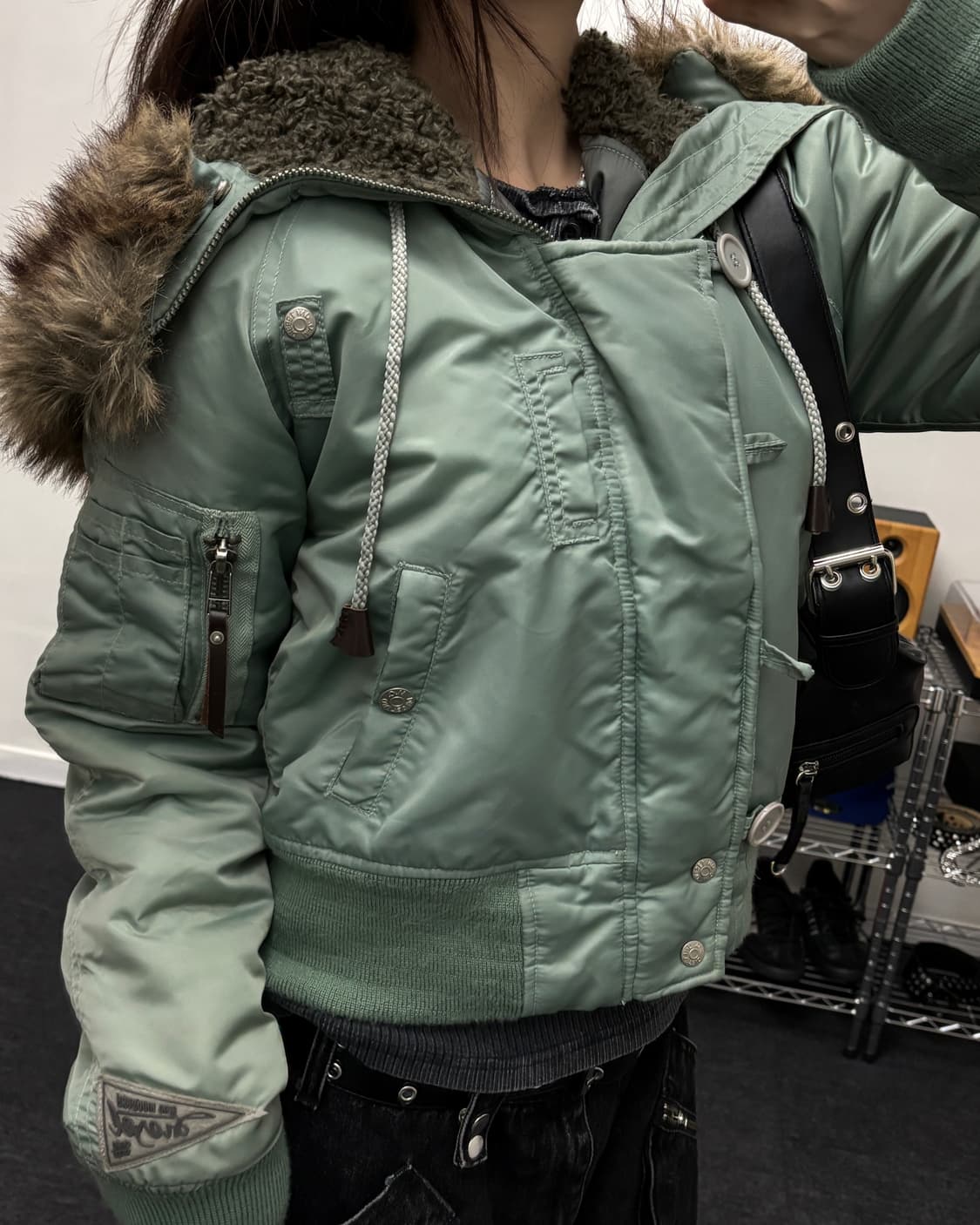 디젤 00s N2B 크롭 퍼 자켓 상품이미지3