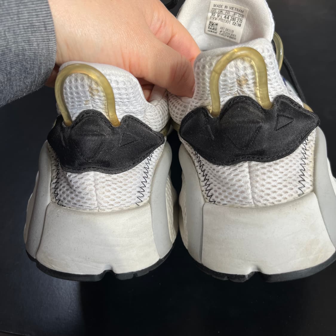 아디다스 오즈위고 트레킹화 us10 상품이미지2