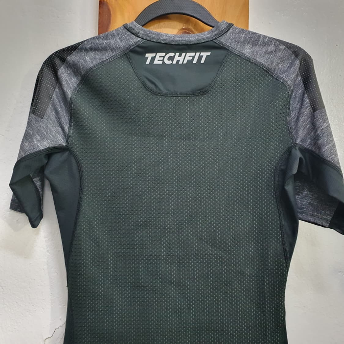 아디다스 techfit 기능성 반팔티(105) 상품이미지6