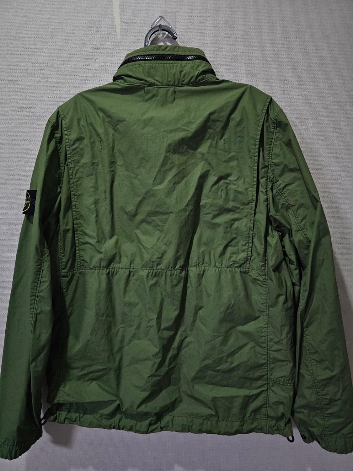 정품 22SS 스톤아일랜드 후드 나슬란 와트로 자켓 100 / L 상품이미지3