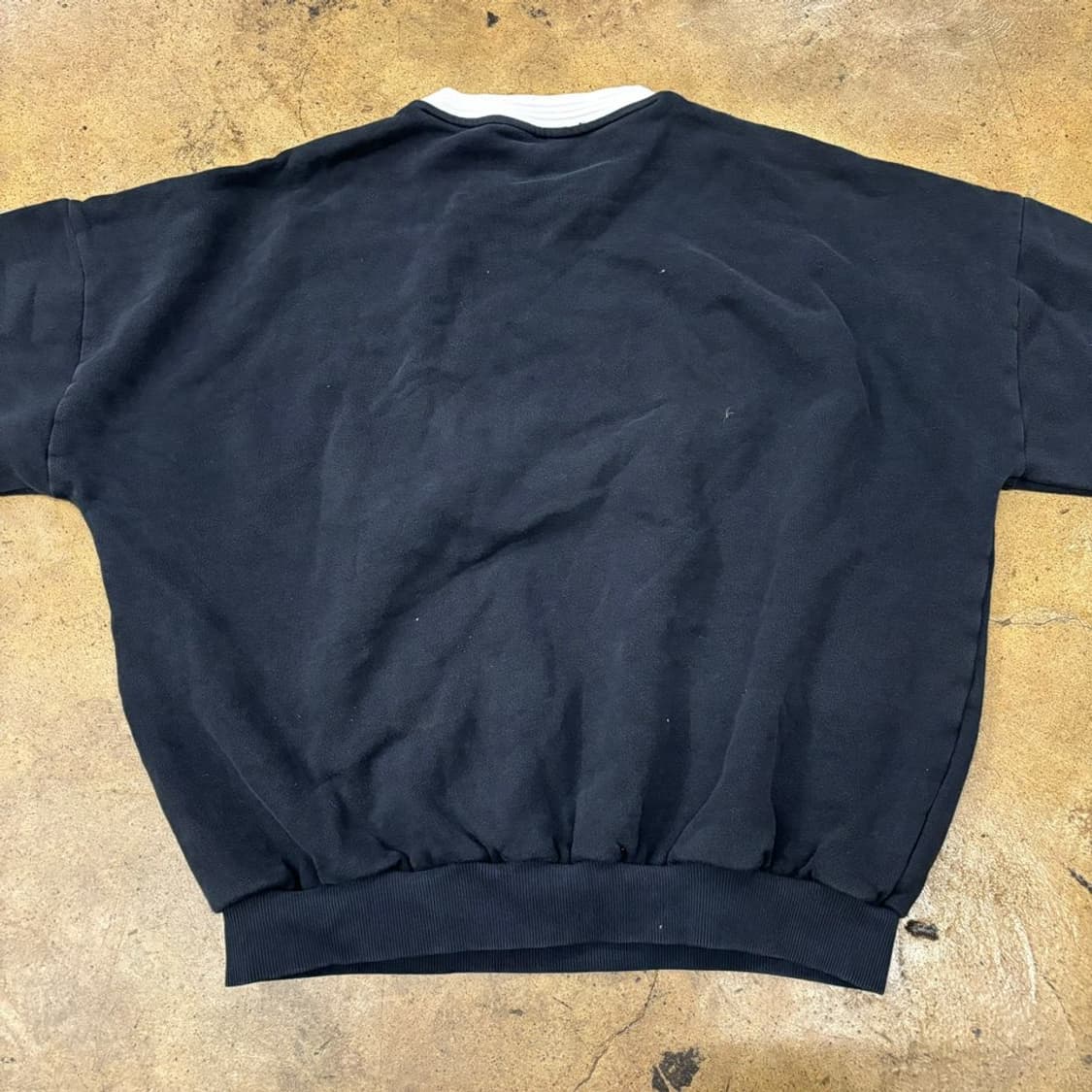 아디다스 x 고샤 오버사이즈 풋볼 카라 맨투맨  상품이미지4