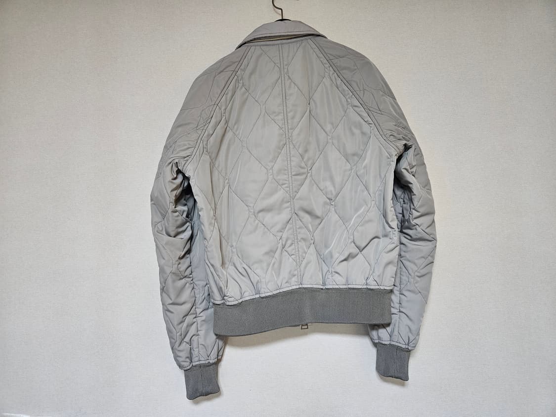 톰포드 퀼티드 패디드 봄버 자켓 그레이 상품이미지3