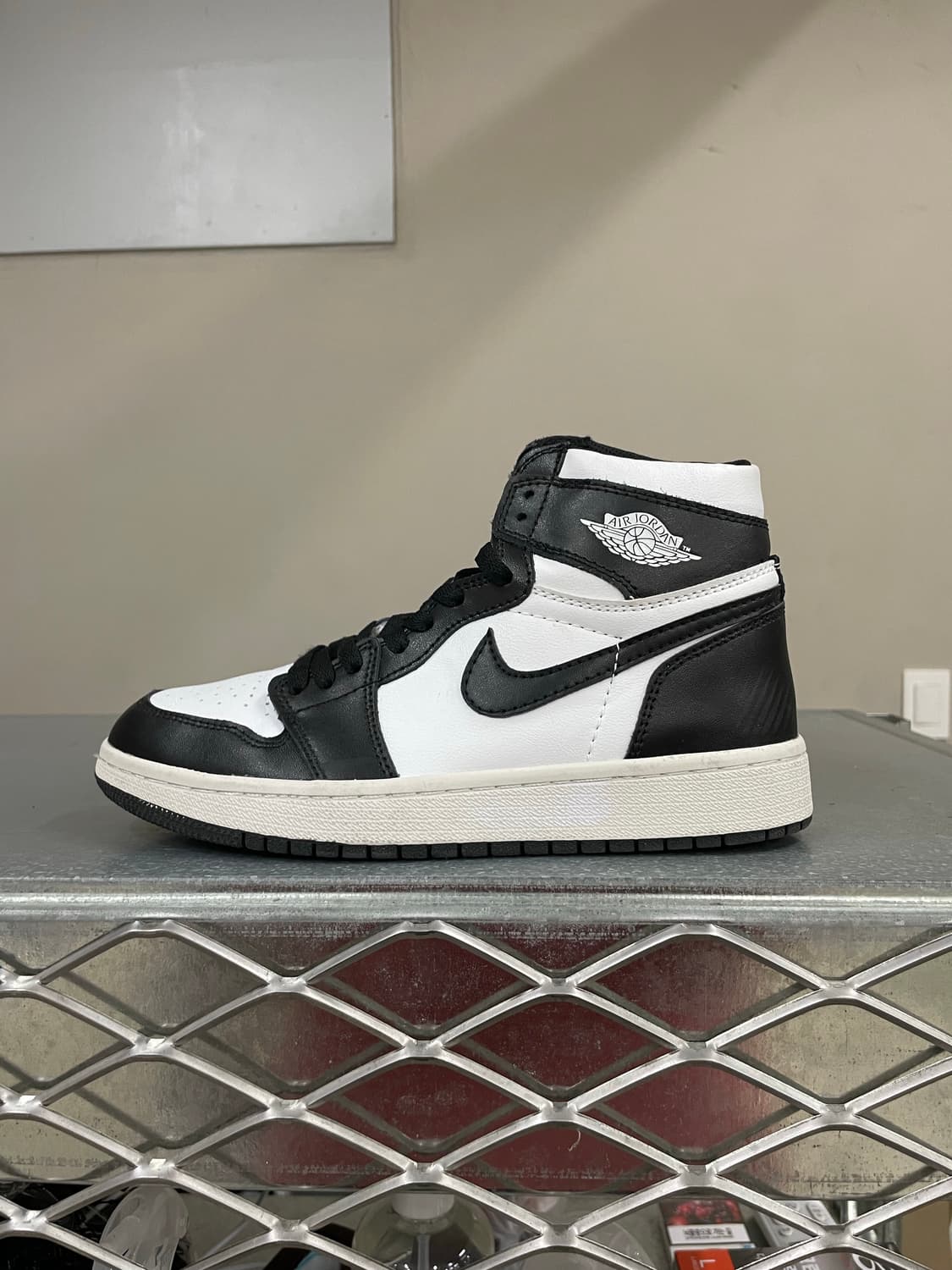 나이키 조던 1 하이 85 블랙 화이트 240 상품이미지1