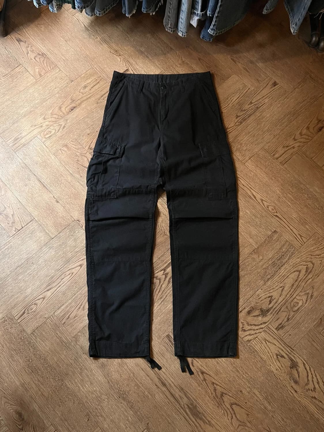 [30]칼하트 WIP 블랙 립스탑 레귤러 카고 팬츠 상품이미지1