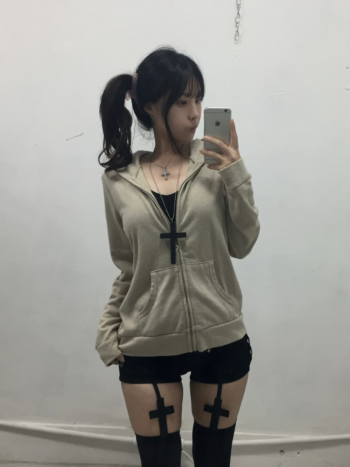 [COLZA] 콜쟈 라떼갸루 글리터 하트 참 후드집업 상품이미지1