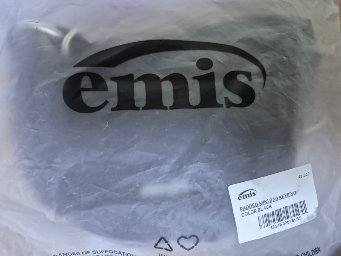 (새상품) 이미스 패디드 미니백 키링 블랙 상품이미지2