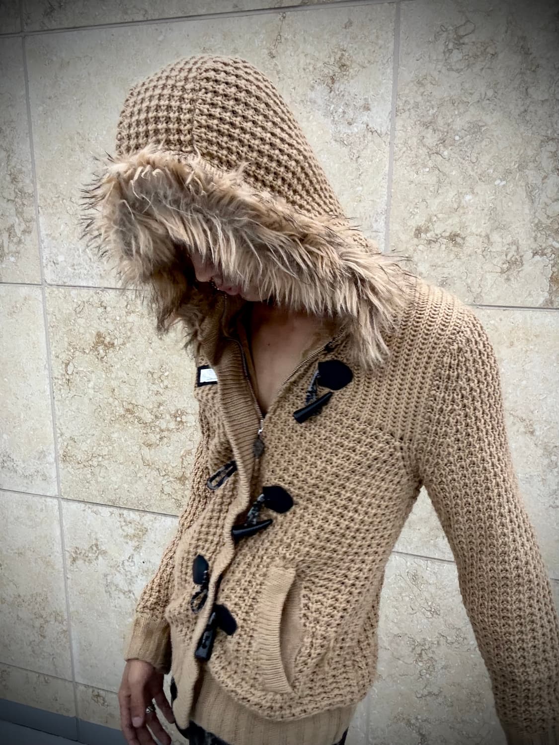 “More Core Division” Y2K Beige Fur Knit  상품이미지1