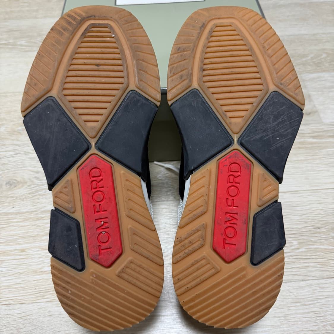 [S+급/8] 톰포드 자가 스웨이드 스니커즈 260 상품이미지5