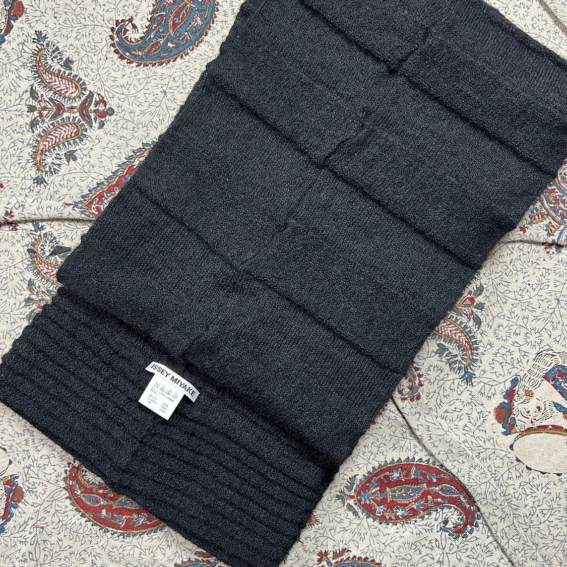 이세이 미야케 모헤어 니팅 트랜짓 넥 워머 상품이미지1