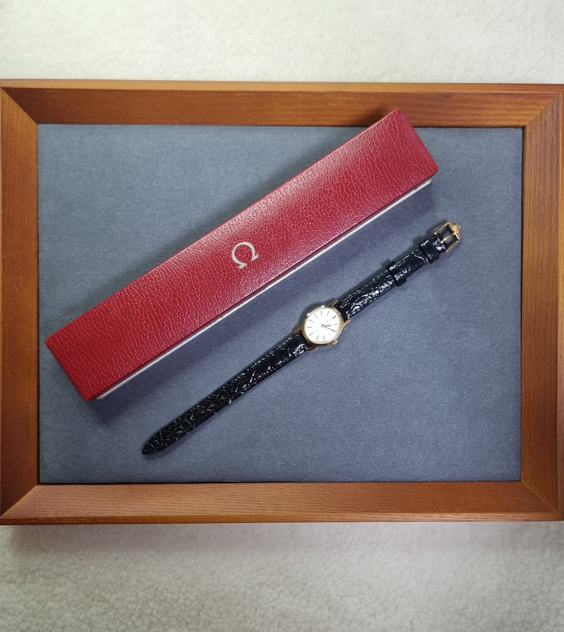 오메가 제네브 빈티지 오벌 샴페인 선레이 다이얼 수동 여성시계 상품이미지6