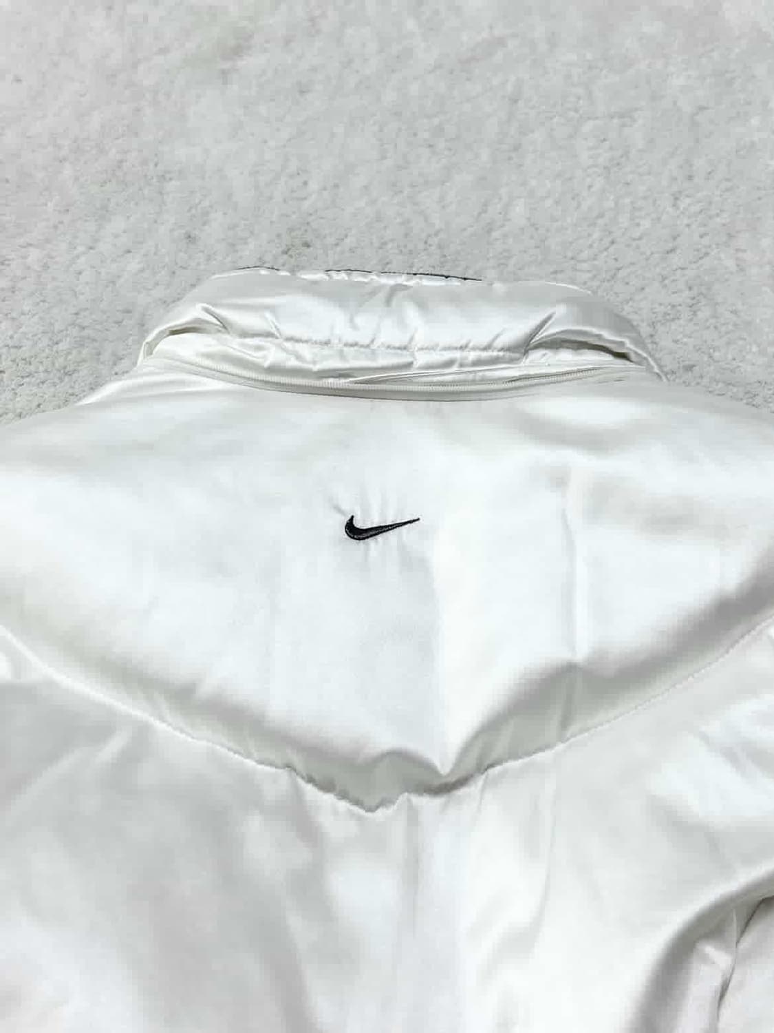 나이키 스우시 덕다운 유광 화이트 롱패딩 상품이미지7