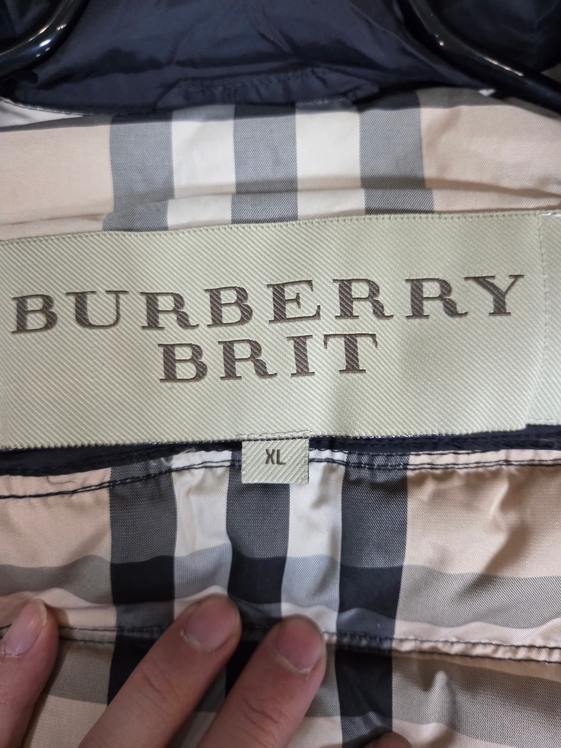 버버리 브릿 여성 레더 경량패딩 자켓 xl 상품이미지4