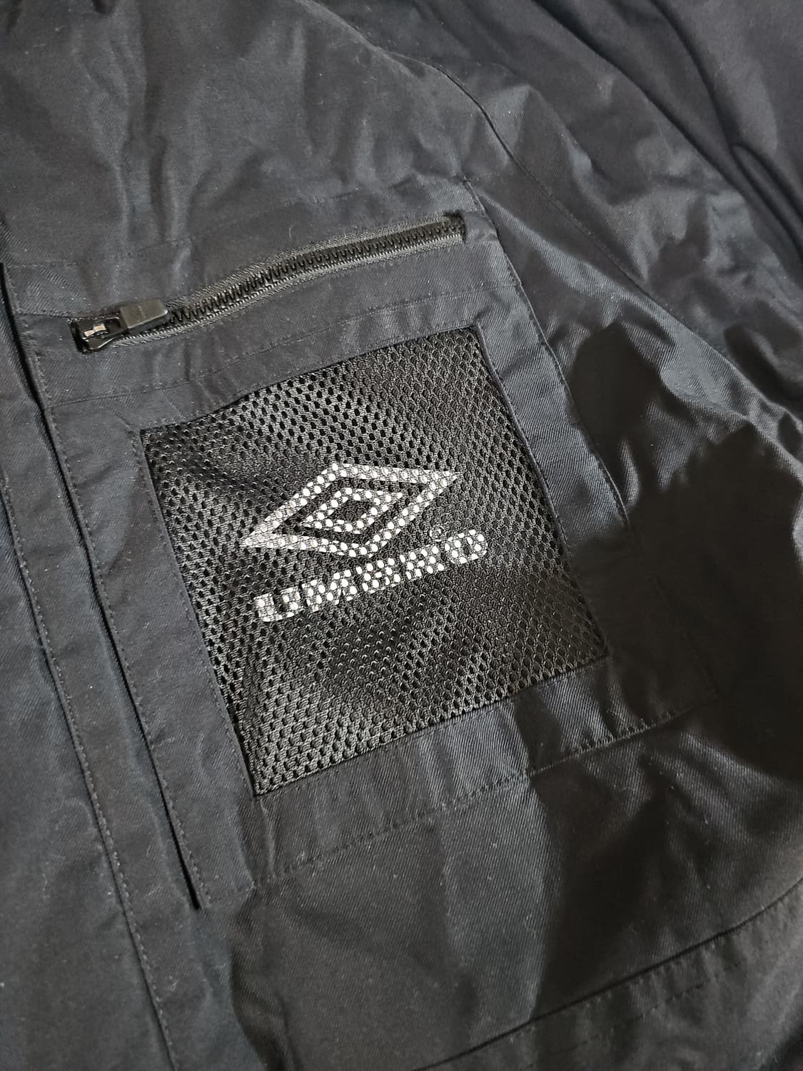 [95,M] 데상트 엄브로 블랙 덕다운 오리털 패딩 상품이미지4