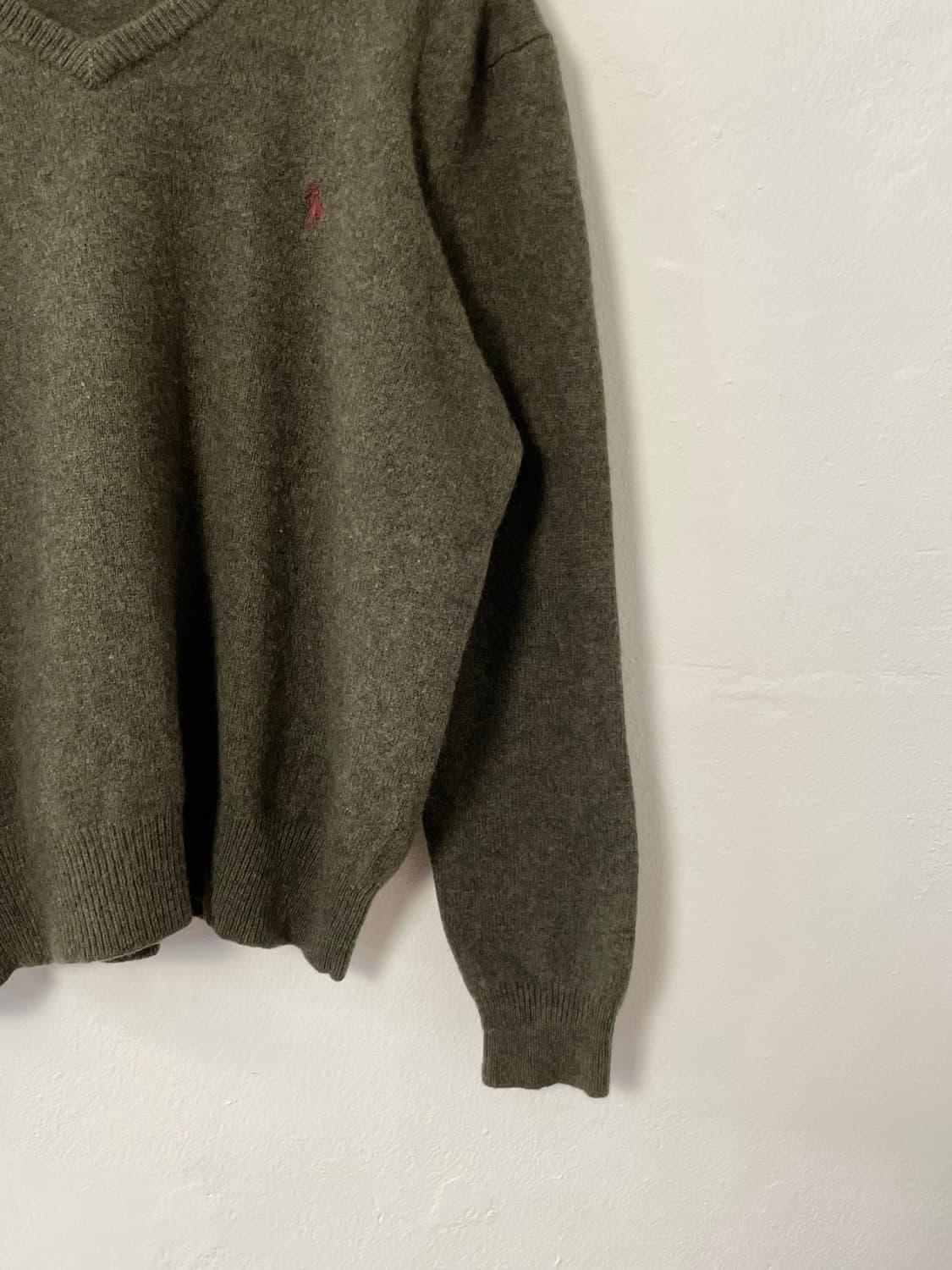 폴로 브이넥 니트  상품이미지4