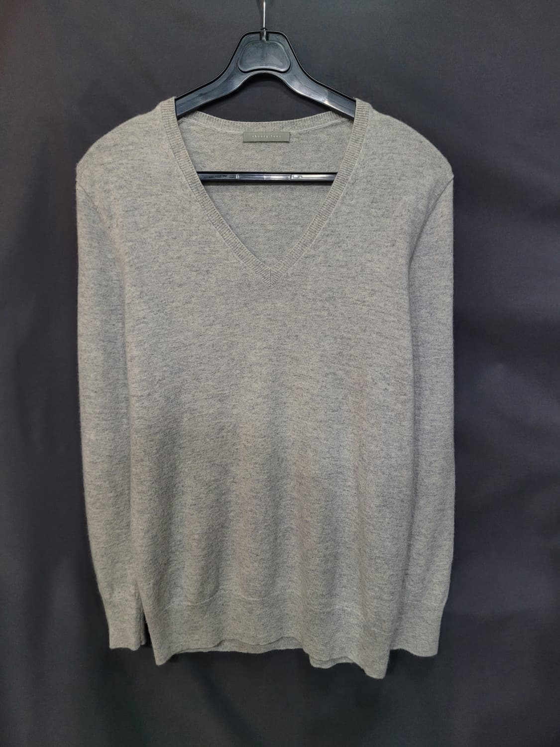 theory 띠어리 캐시미어 100% 브이넥 니트 상품이미지1