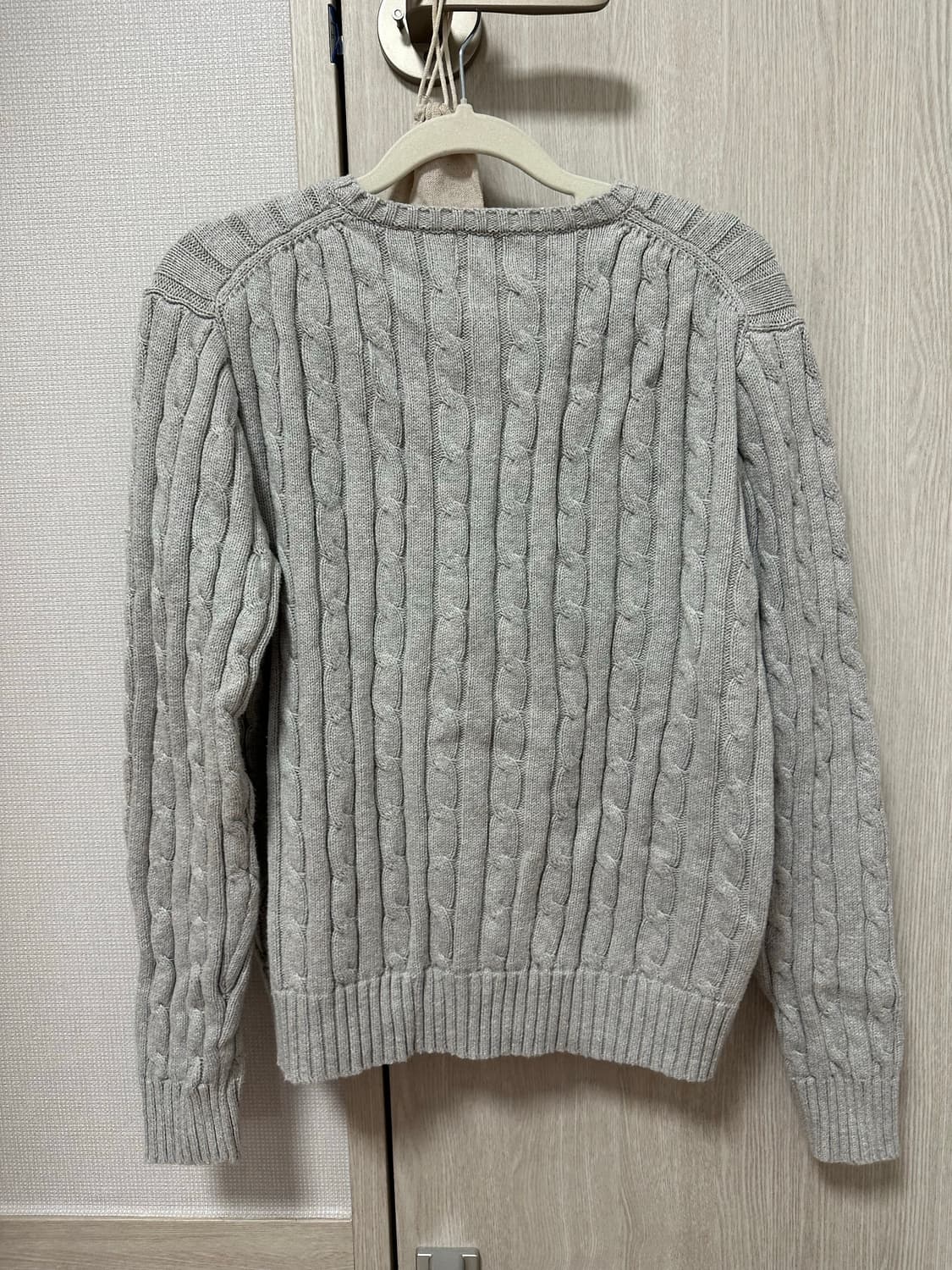 폴로 브이넥 니트  상품이미지2