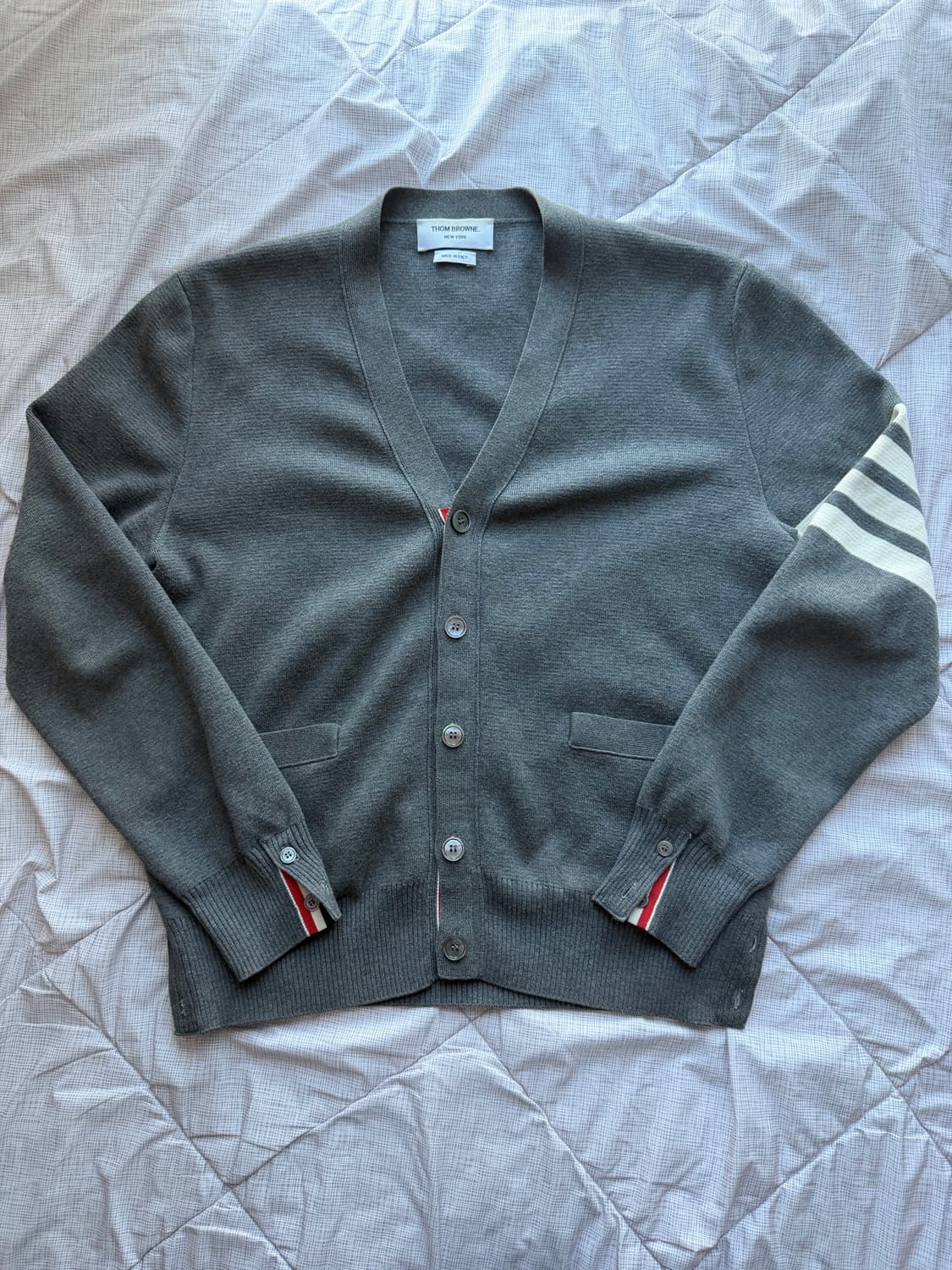 톰브라운 밀라노스티치 가디건 미드그레이 2사이즈 정품 상품이미지1
