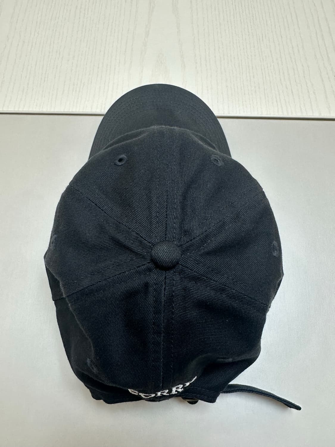 IDEA 아이디어북스 볼캡 블랙 카리나 착용 상품이미지3