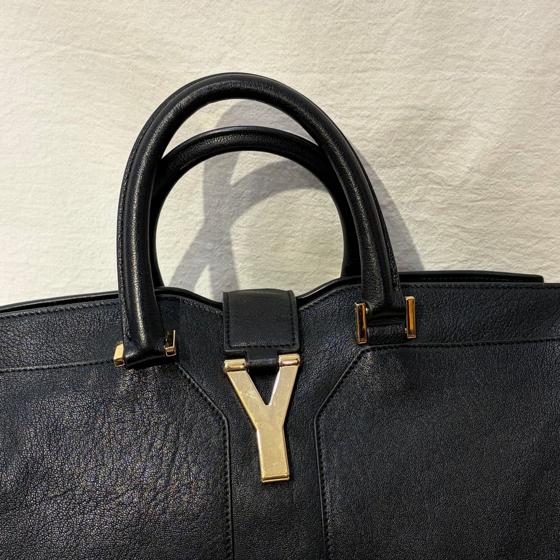 입생로랑 카바시크 블랙 레더 토트백 가방 상품이미지2