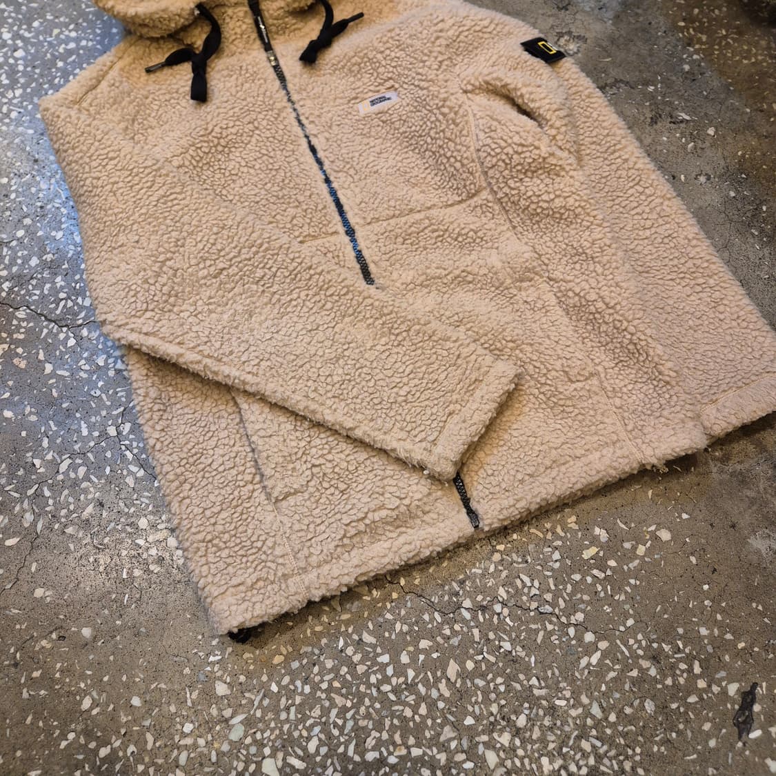 M 내셔널지오그래픽 베이지 후리스 후드집업  상품이미지7