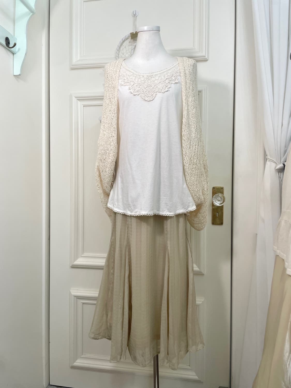 beige line chiffon long banding skirt 상품이미지6