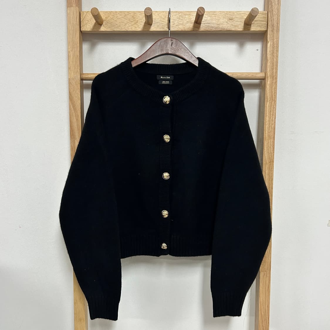 마시모두띠 금장 버튼 크롭 가디건 블랙 상품이미지3