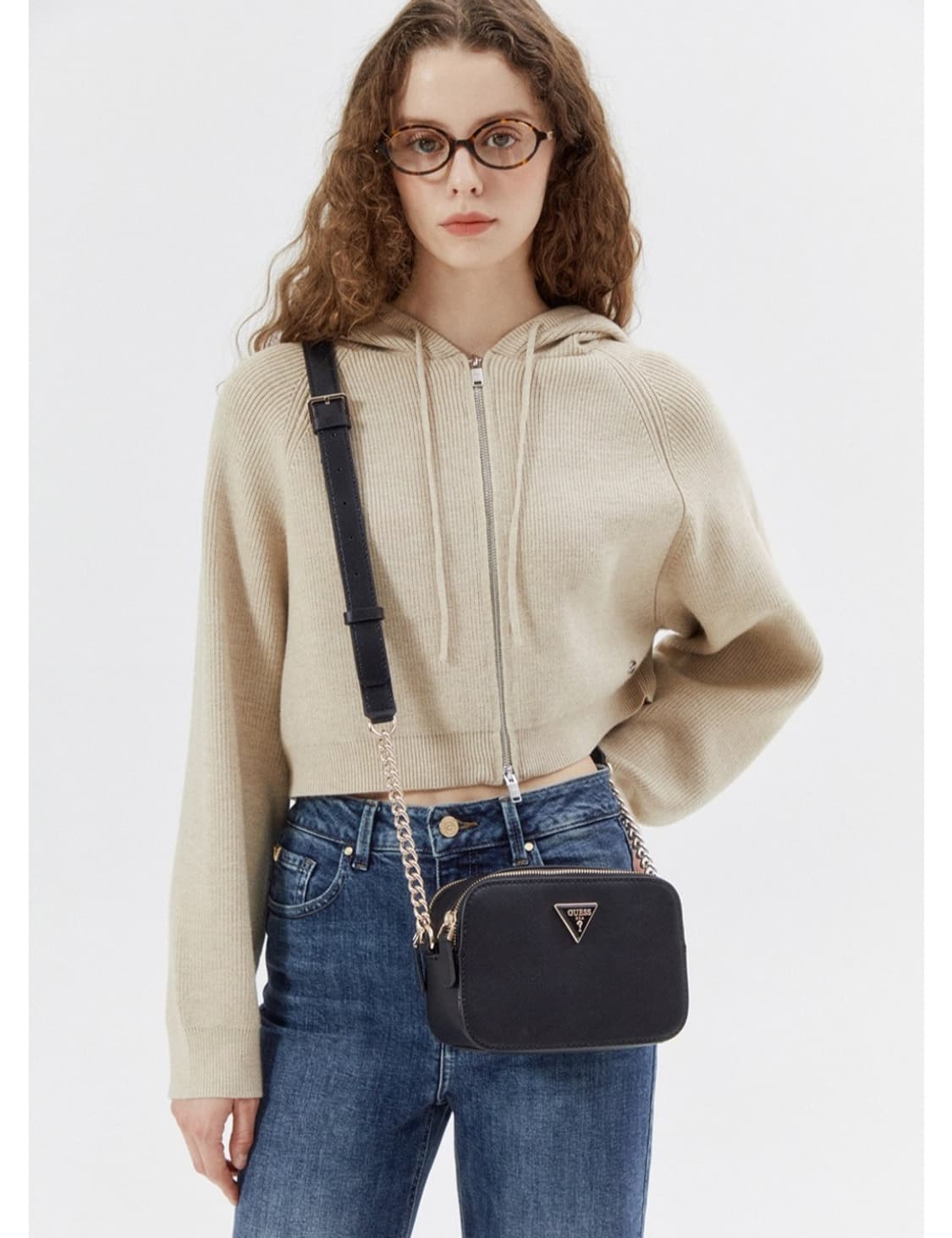 거의새거) 게스 노엘 카메라 크로스바디 크로스백 가방 상품이미지3