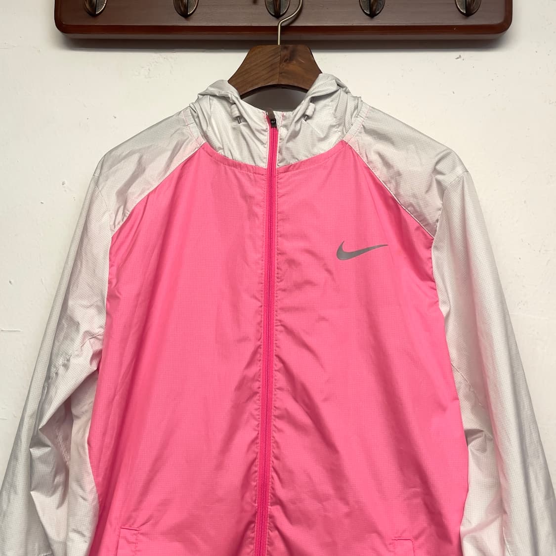 나이키 (우먼) 러닝 후드 바람막이 자켓  상품이미지3
