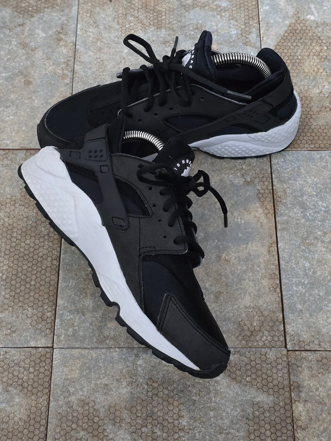 (230)나이키 에어 허라취 런 검흰 상품이미지4