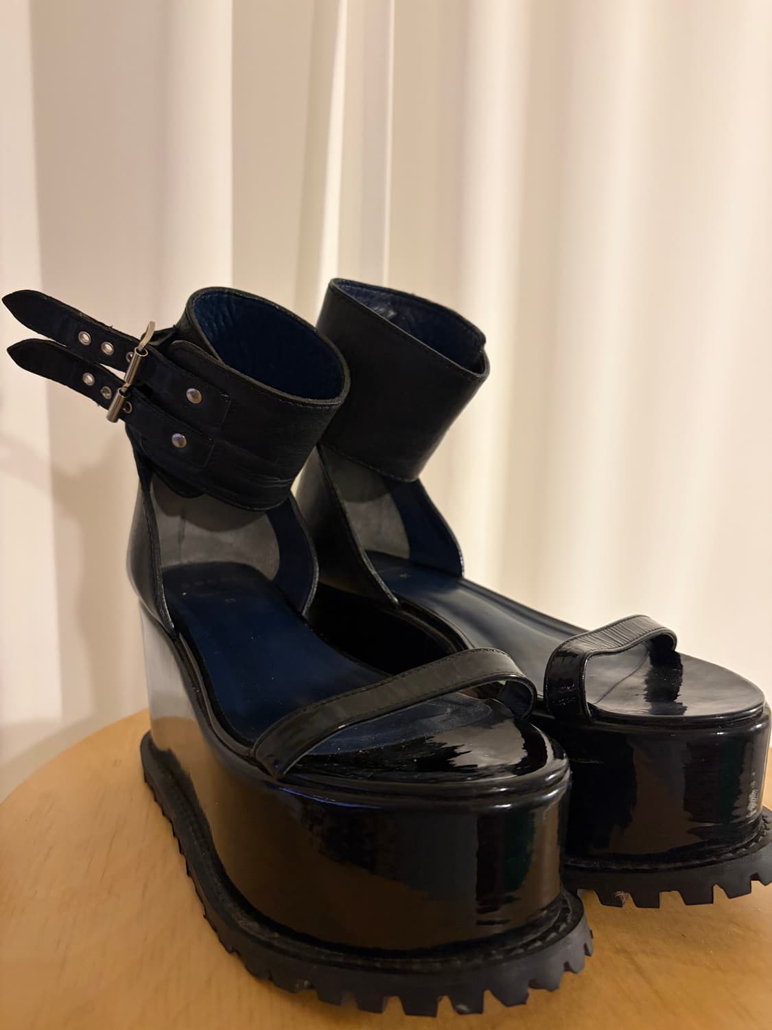 Sacai  플랫폼 샌들 상품이미지1