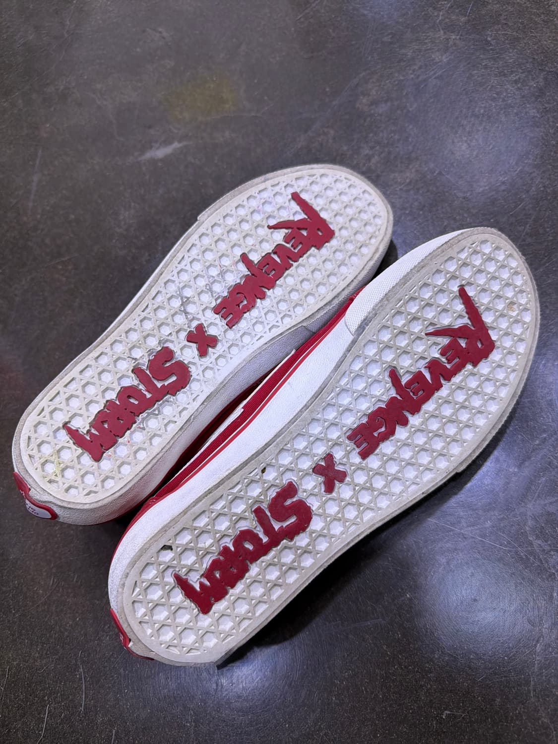 리벤지 스톰 레드 스니커즈 280 상품이미지8