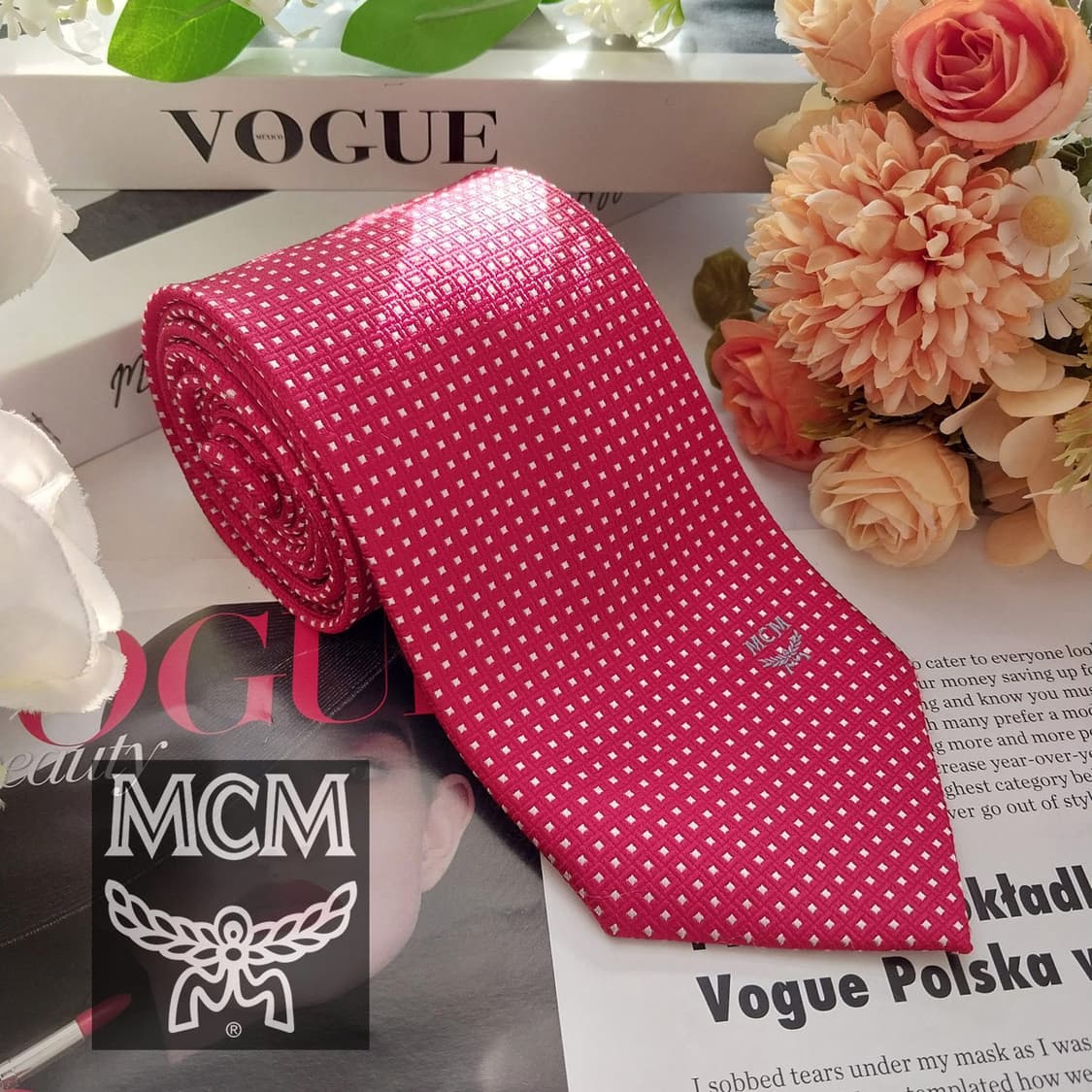 엠씨엠 실크 레드 마이크로 패턴 넥타이 9.0cm A+등급 K1995
 상품이미지1