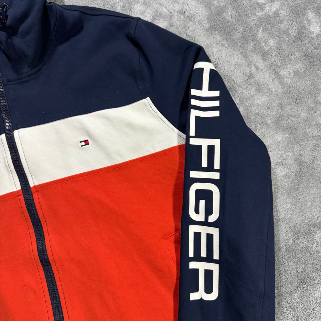 타미힐피거 빈티지 스몰로고 후드집업 상품이미지2