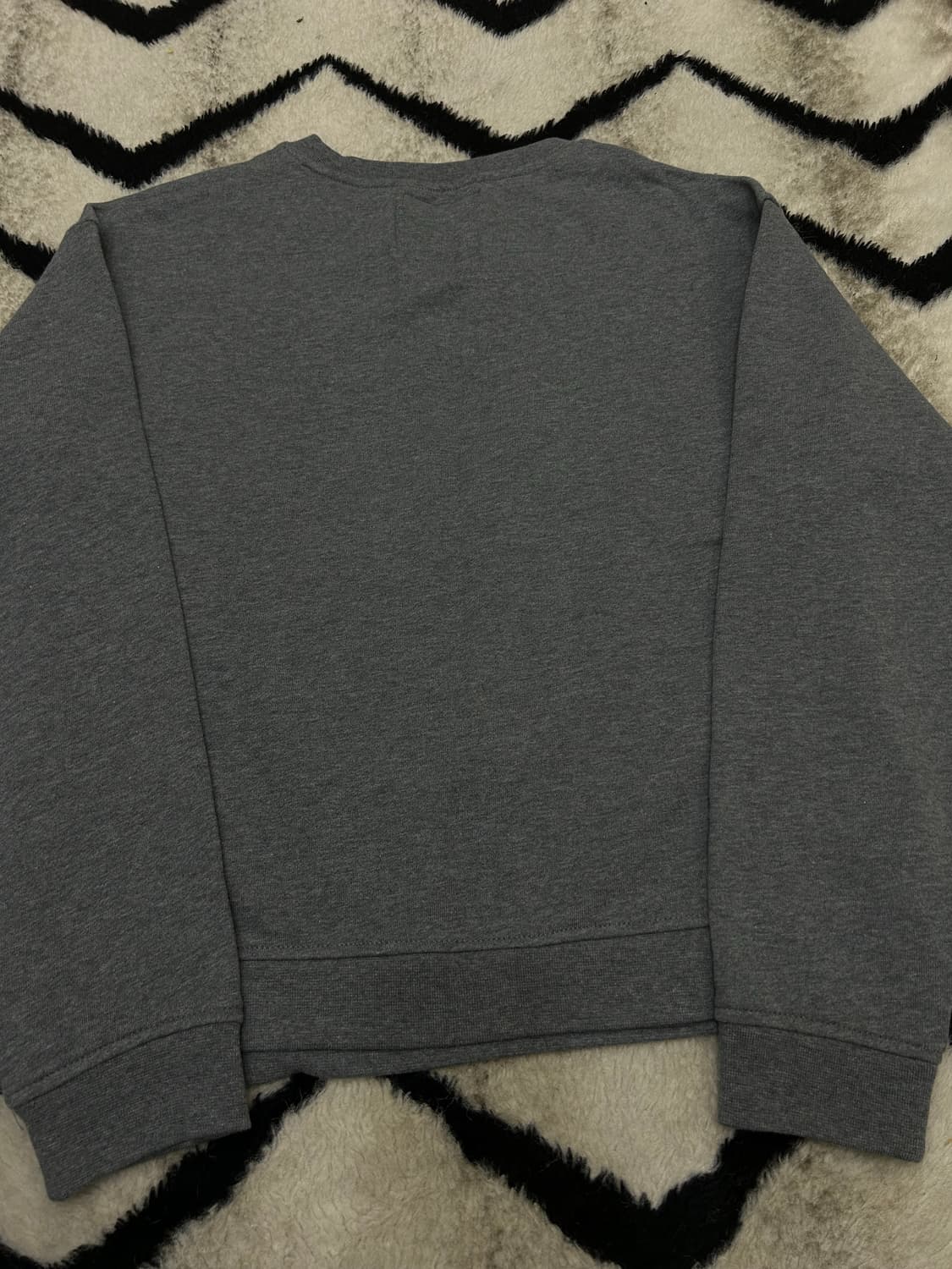 [S]아르마니 익스체인지 자수 로고 맨투맨/그레이 상품이미지3