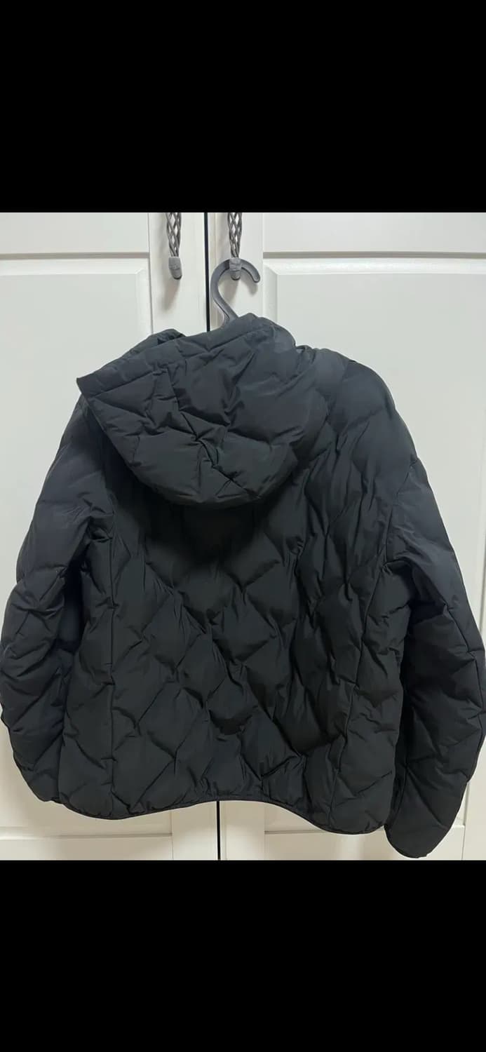 유니클로 퍼프테크 경량 퀄팅 패딩 블랙 M 상품이미지4