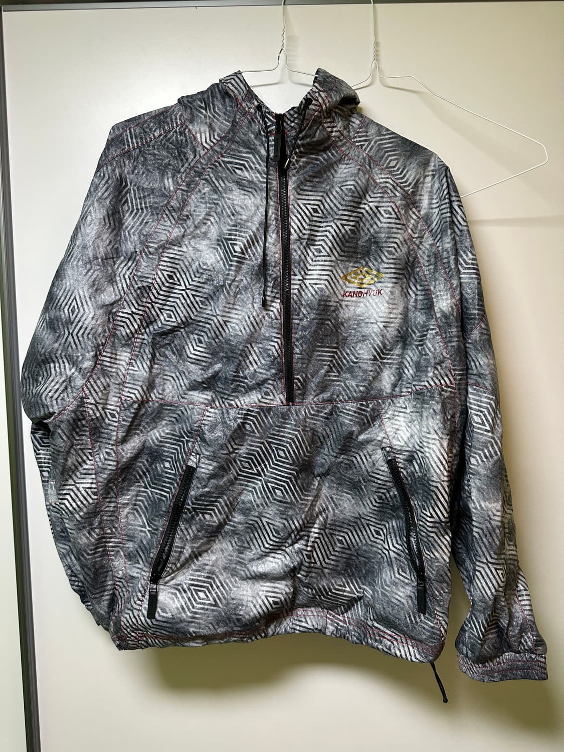 원가 26만원 새상품 엄브로 강혁 콜라보 바람막이 XL 상품이미지1