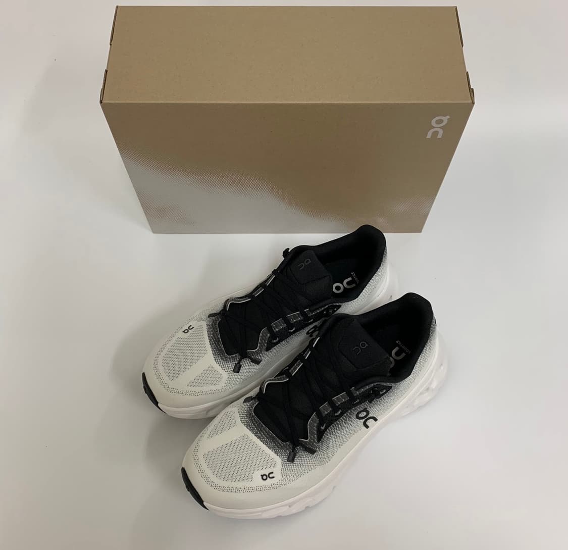 [당일 발송] 온러닝 클라우드틸트 아이보리 블랙 상품이미지2