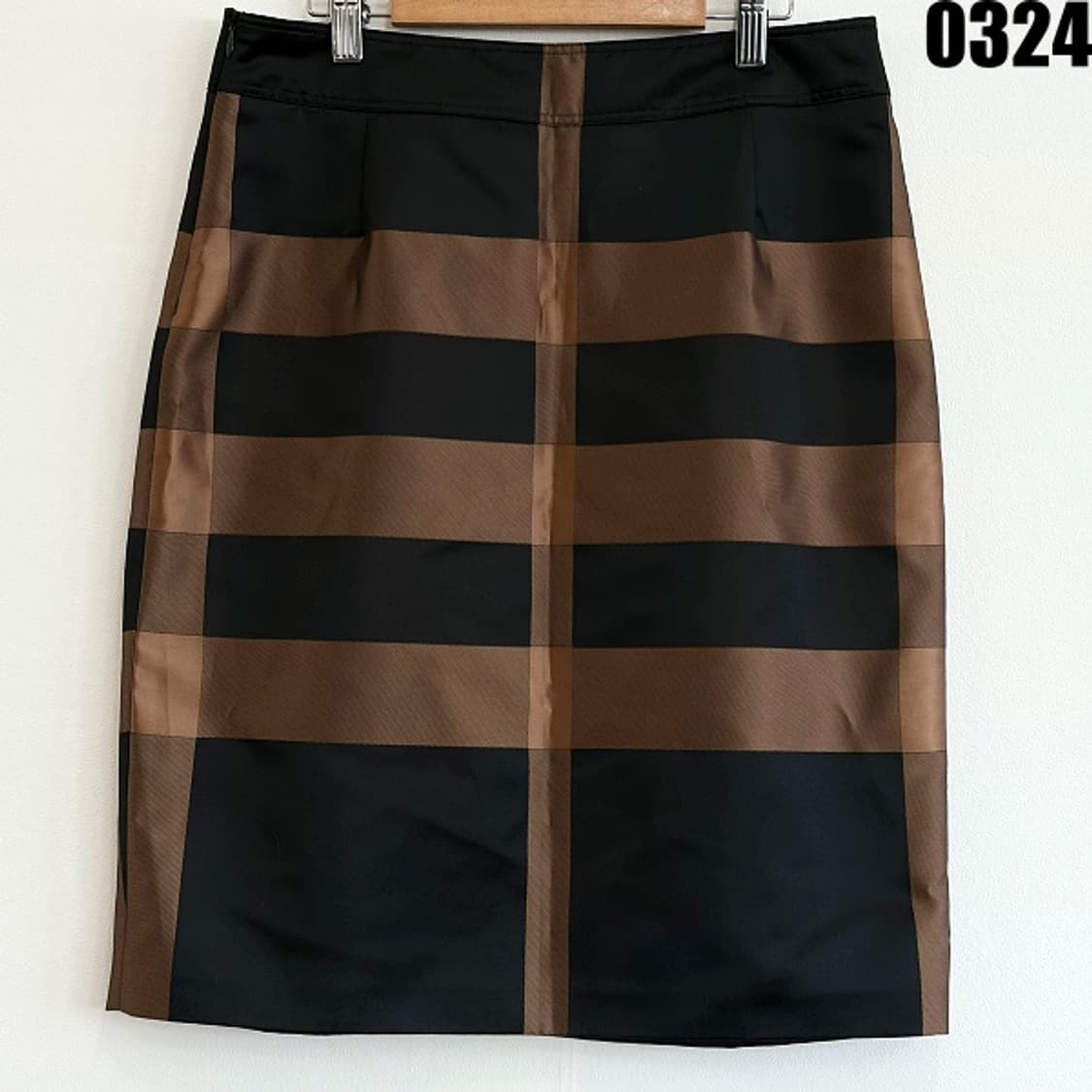 버버리 런던 체크 패턴 스커트 0324 백회점택 상품이미지10