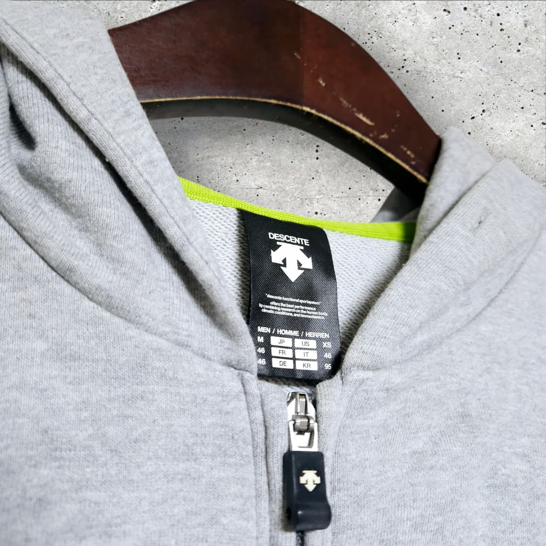 데상트 에센셜 트레이닝 후드집업 (95/M) 상품이미지4