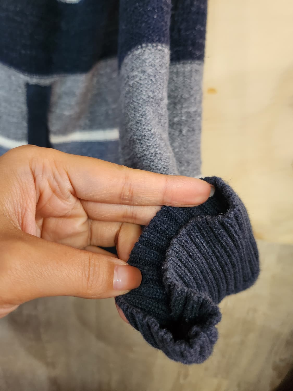 150) 헤지스 스트라이프 남성 집업 니트 상품이미지4