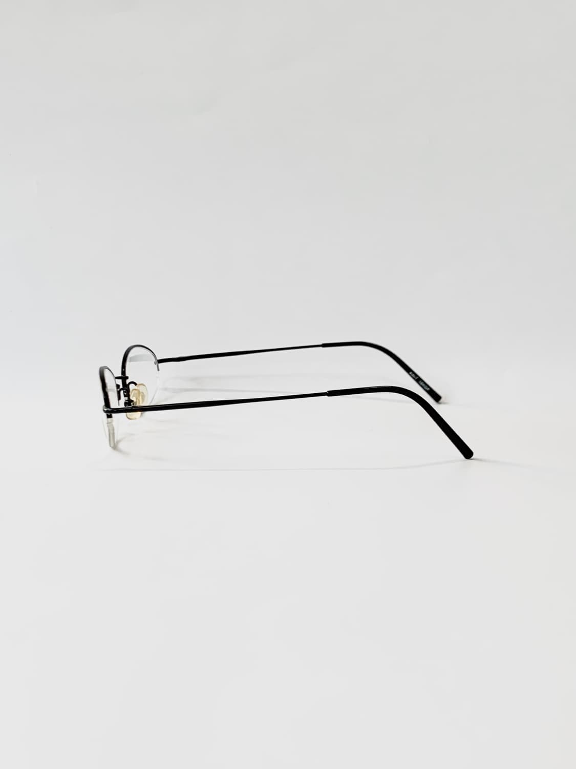 [픽키-641] KNIT 블랙 하프림 안경 오벌 쉐입 데드스탁  상품이미지4