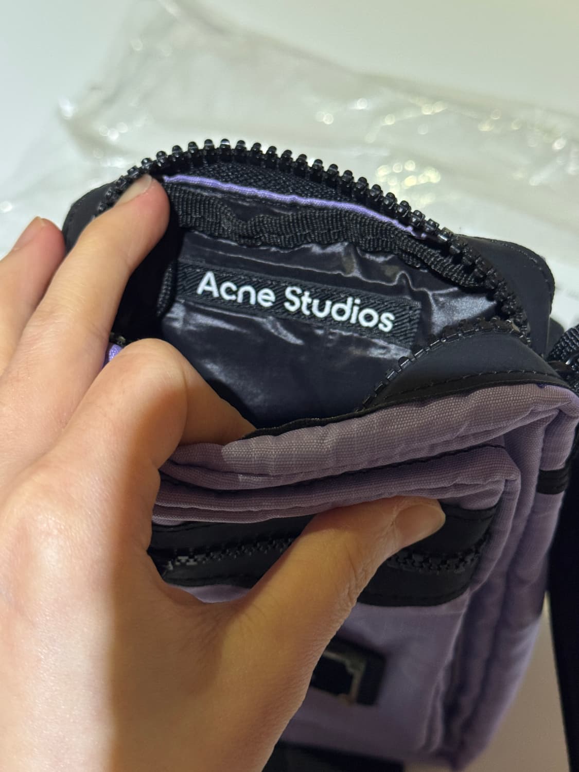 아크네스튜디오 페이스로고 크로스백 상품이미지5