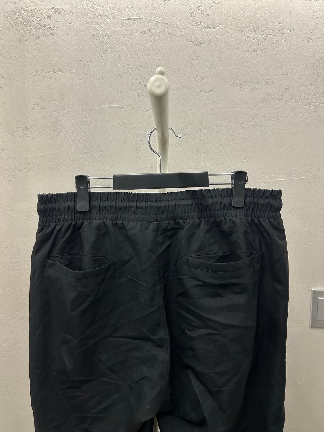 I Am Not A HumanBeing 블랙 조거팬츠 상품이미지5