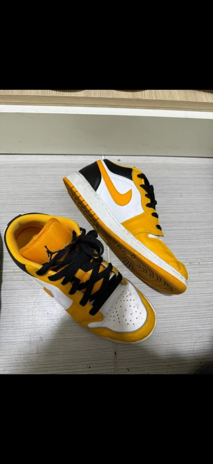 나이키 에어 조던 1 로우 옐로우 250mm 상품이미지2