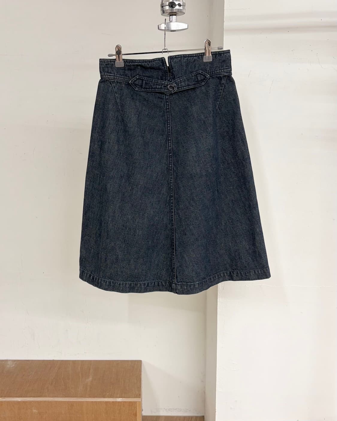 샤넬 데님 요크 플레어 실루엣 미디 스커트  상품이미지1